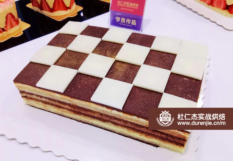 適合鎮(zhèn)上開咖啡烘焙西點店培訓去哪里學好17312
