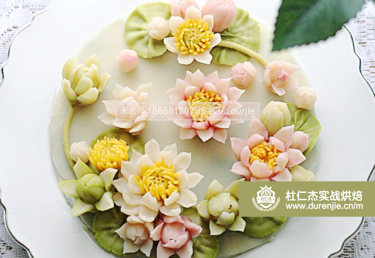 全國(guó)西點(diǎn)蛋糕裱花烘培咖啡培訓(xùn)哪個(gè)學(xué)校比較好作品欣賞17568
