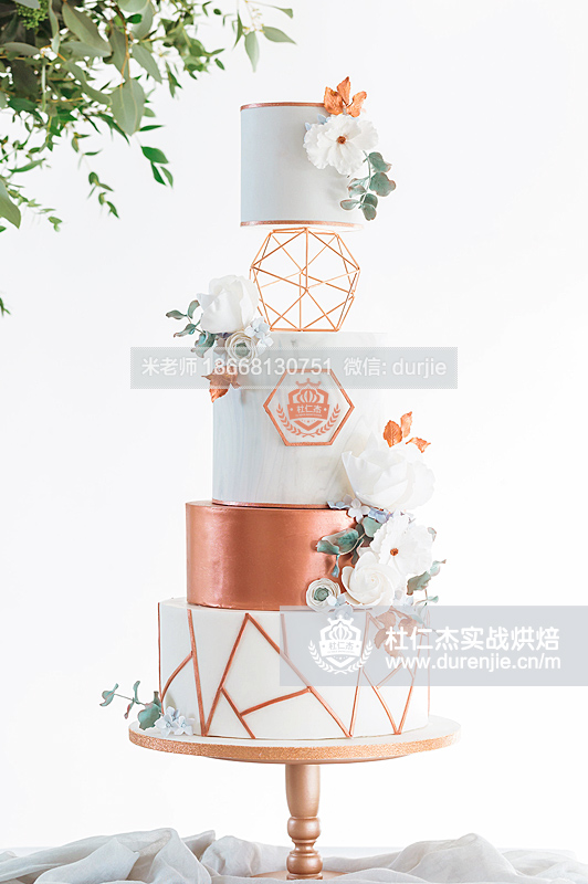 法式糕點(diǎn)全國比較好的翻糖蛋糕咖啡甜點(diǎn)培訓(xùn)去哪學(xué)呢17578