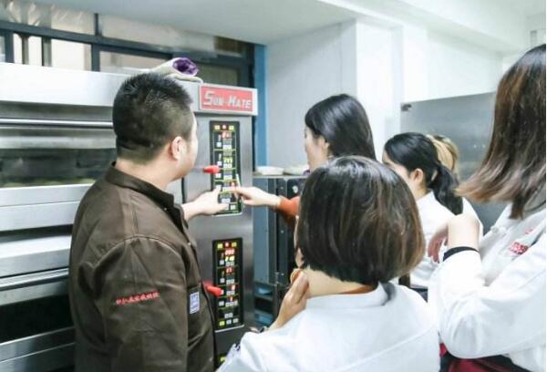 西點蛋糕培訓學校介紹烘焙工具